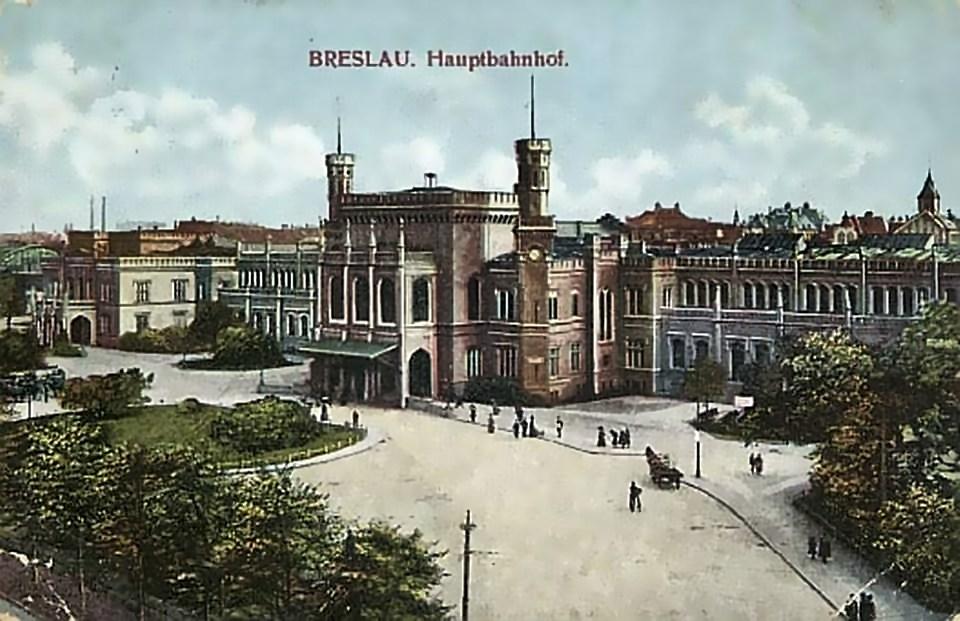 fot. nieznany
Dworzec główny od strony centrum.
Ze zbiorów Miłosza Telsińskiego. Obraz